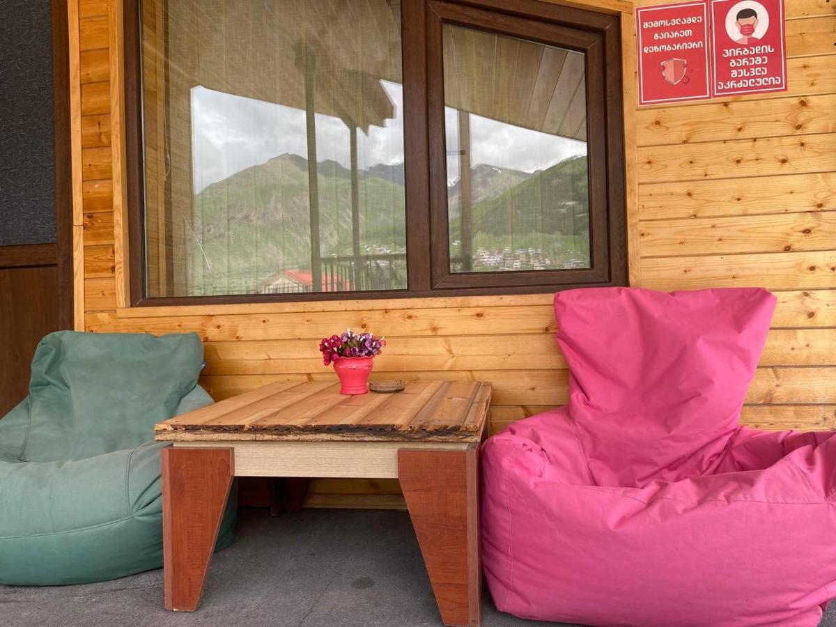 Hotel Four Season In Kazbegi Pokoj fotografie