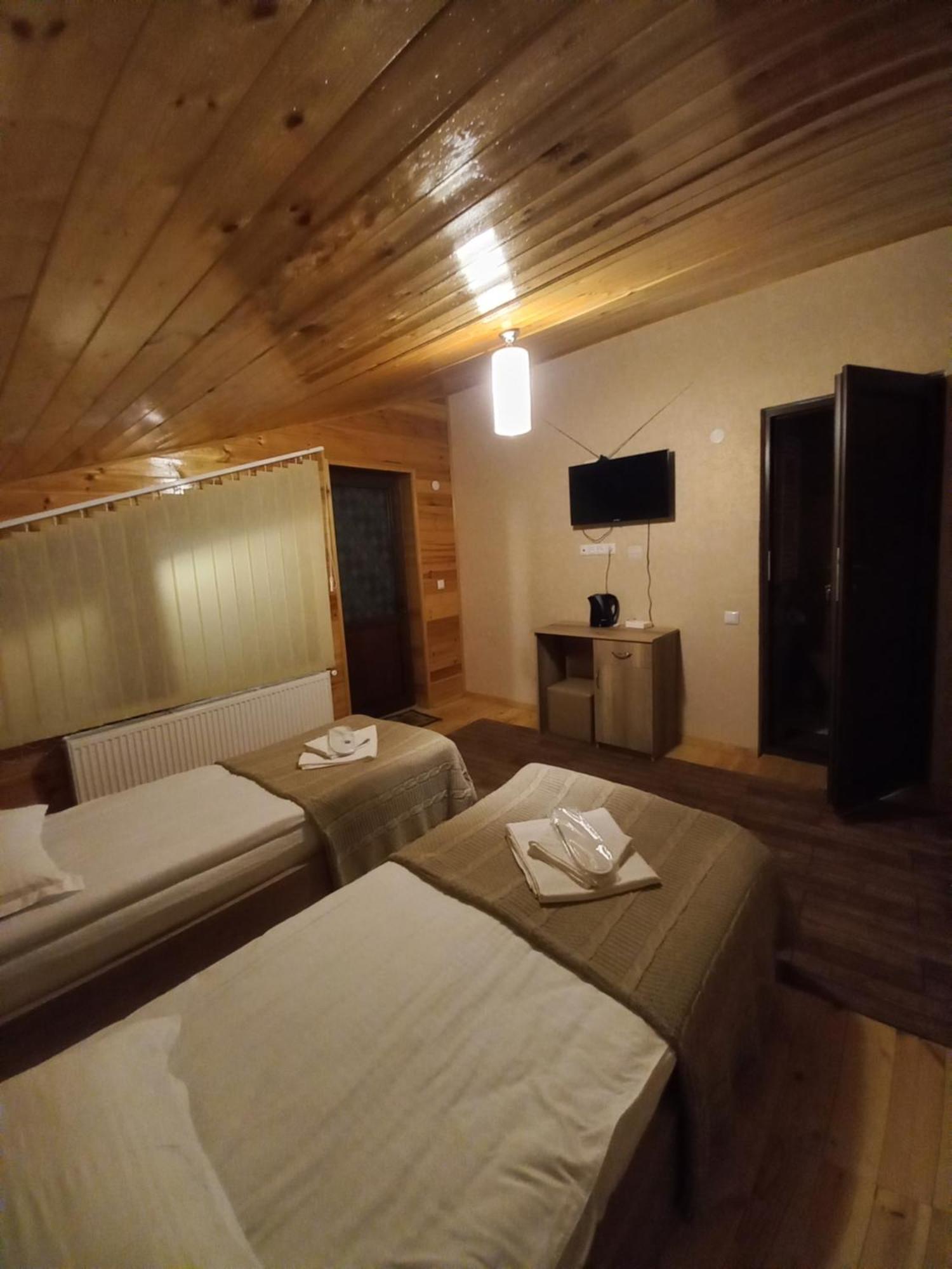 Hotel Four Season In Kazbegi Pokoj fotografie