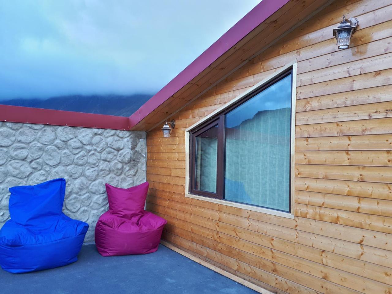 Hotel Four Season In Kazbegi Exteriér fotografie